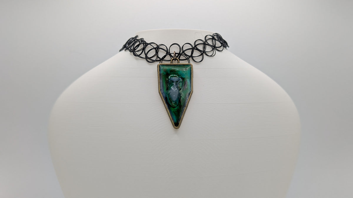 Moody Chokers